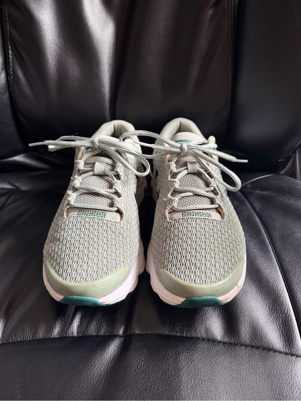 Under Armour Charged Gemini Womens Running Shoes Green 3026500-302 Size 9.5